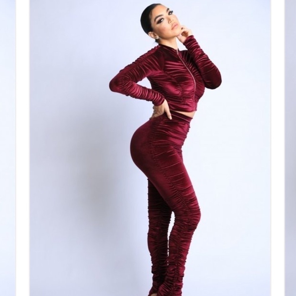 Womens dresses/sets - Picture 5 of 6